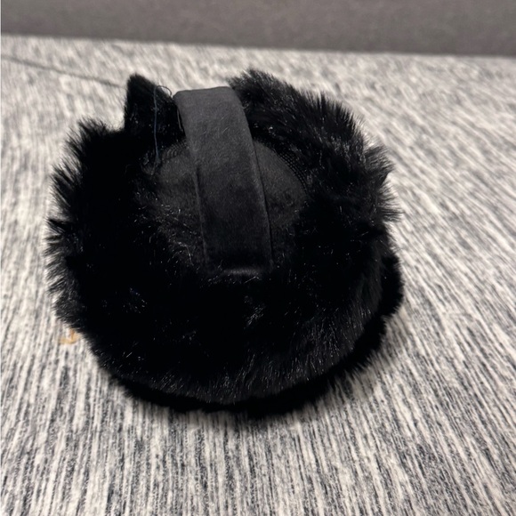 SHEIN Black Faux Fur Earmuffs - Picture 2 of 3